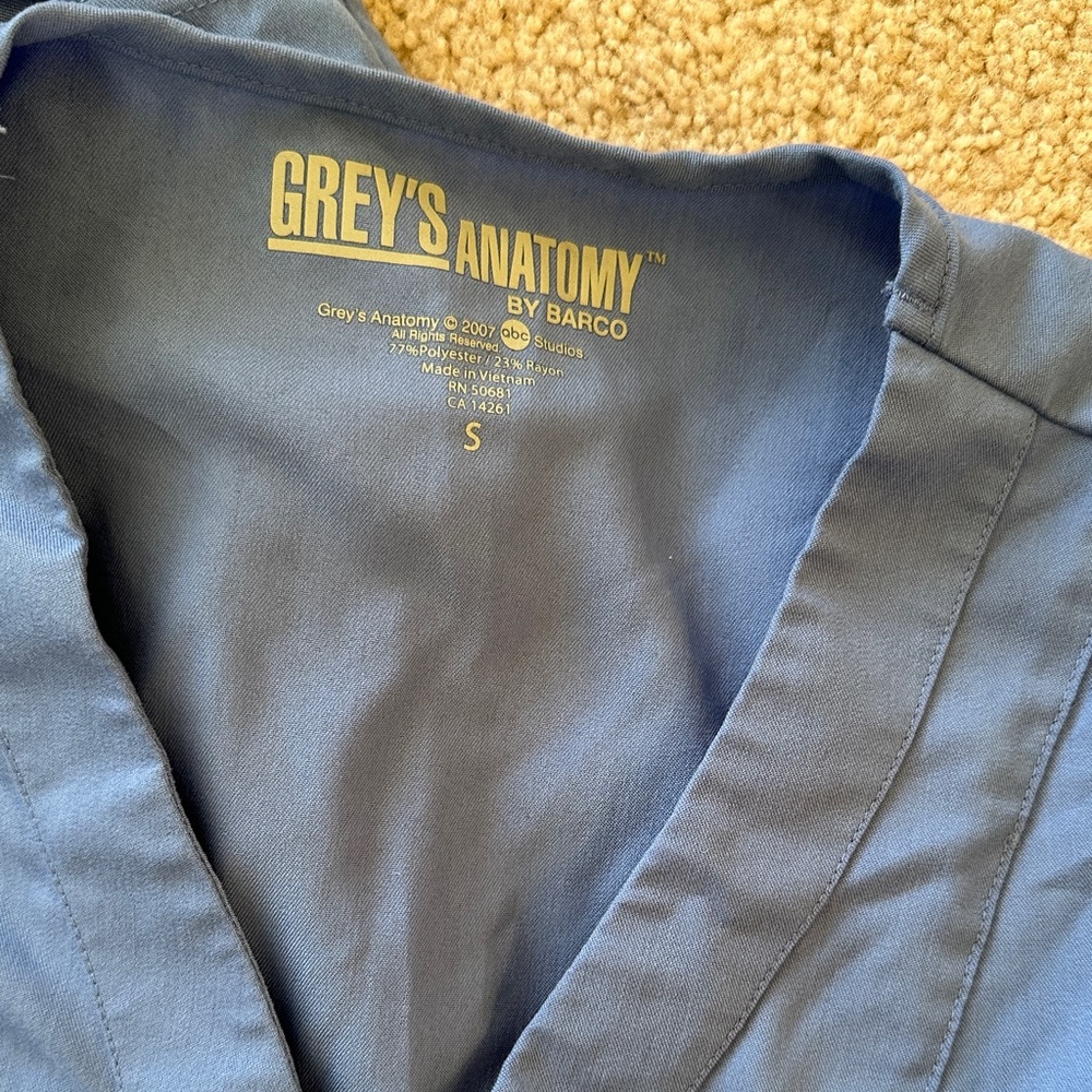 Grey's Anatomy Slate Blue Scrub Top - Picture 5 of 6